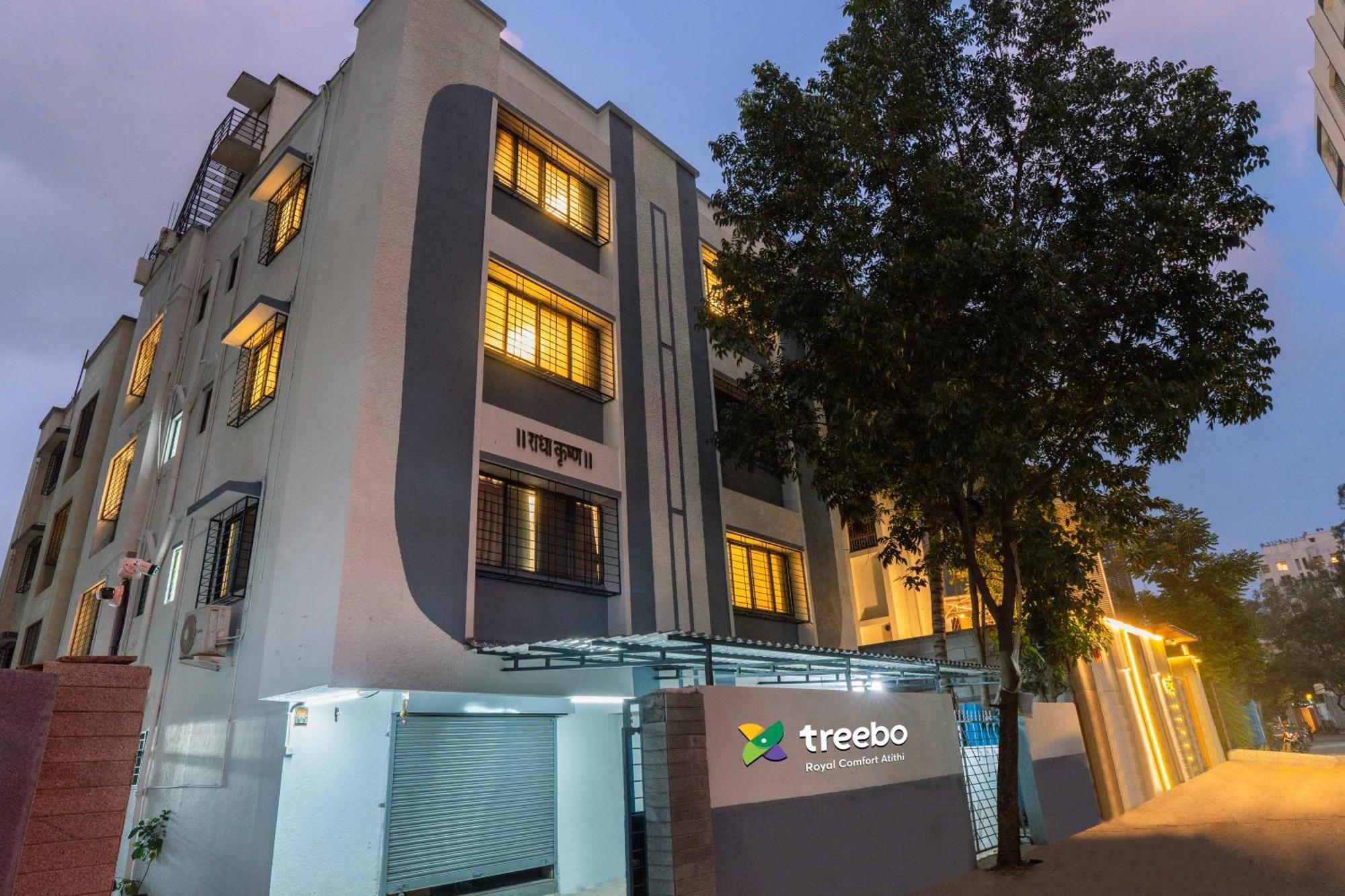Treebo Royal Comfort Atithi Púna Kültér fotó